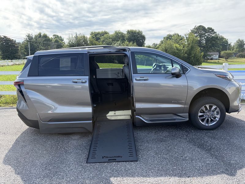 New 2026 Toyota Sienna