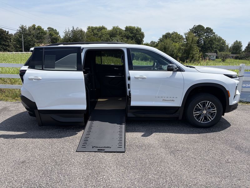 New 2026 Chevrolet Traverse