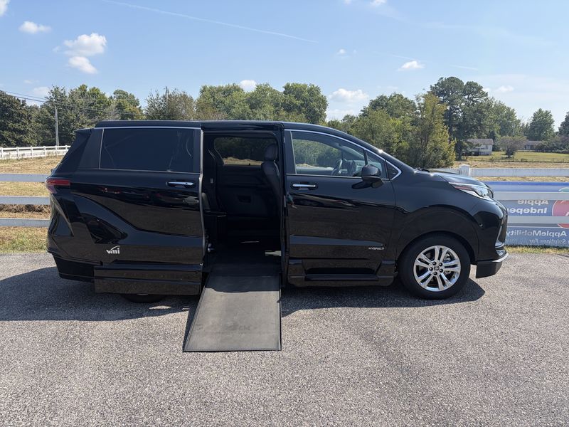 Used 2021 Toyota Sienna